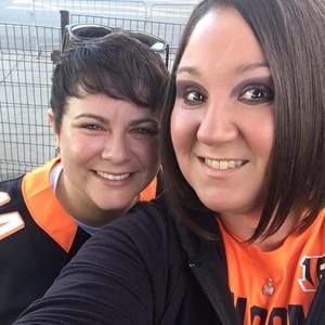 Meet your Posher, Crystal